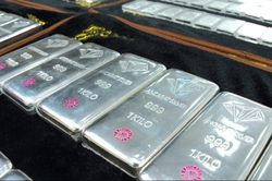 Ngày 12/9: Giá bạc trong nước và thế giới đồng loạt đảo chiều tăng
