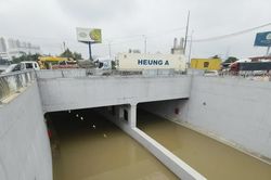 Lắp thêm máy bơm xử lý ngập nước tại hầm chui An Phú