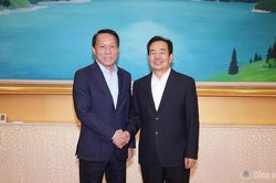 Bí thư Khu tự trị Tân Cương tiếp Bộ trưởng Lương Tam Quang