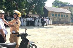 Công an TP Huế đảm bảo an toàn giao thông đầu năm học mới