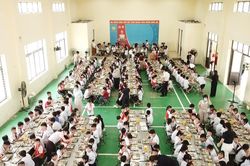 Từ bếp ăn đến bàn học