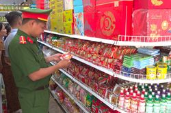 Kiểm soát chặt thị trường Trung thu và đồ dùng học tập