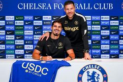 Pedro Neto gia hạn hợp đồng, tiếp tục gắn bó với Chelsea đến năm 2032