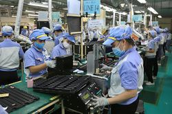 Khối doanh nghiệp có vốn đầu tư trực tiếp từ nước ngoài: Đóng góp nguồn thu ngoại tệ giúp ổn định tỷ giá