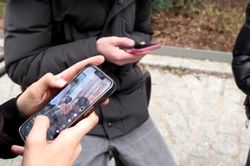 Hà Lan, Tây Ban Nha thúc đẩy giới hạn độ tuổi dùng mạng xã hội trên toàn EU