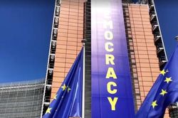 EU duyệt thêm 6,1 tỷ euro viện trợ quốc phòng cho Ukraine