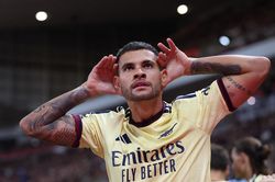 Bước ngoặt 121 giây giúp Arsenal nhọc nhằn vượt ải Sunderland