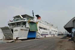 Indonesia tìm kiếm tàu chở 241 người mất liên lạc giữa biển