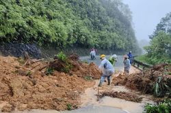 Huế căng mình ứng phó kịp thời với đợt mưa lớn
