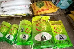 Khởi tố vụ án kinh doanh gạo giả mạo nhãn hiệu ST25