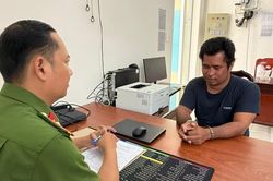 Tạm giam đối tượng đánh mẹ, cầm dao đâm cảnh sát
