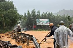 BĐBP TP Huế bám địa bàn, chủ động xử lý sự cố do mưa lớn