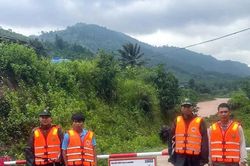 Quảng Trị: Lực lượng vũ trang sát cánh cùng nhân dân ứng phó mưa lớn