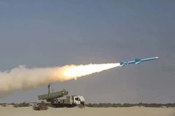 Tên lửa mới của Iran khiến Mỹ phải rút tàu chiến khỏi nơi đối đầu?