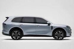 SUV 6 chỗ công suất 517 mã lực, giá gần 630 triệu đồng