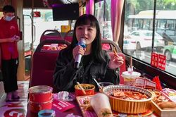 Karaoke một mình, nuôi mèo thay con: Trung Quốc đang tạo ra nền kinh tế 1.000 tỷ USD