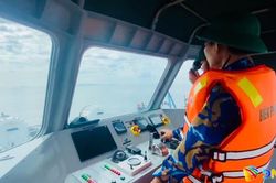 Bộ đội Biên phòng Đà Nẵng kêu gọi ngư dân chủ động bảo đảm an toàn trên biển