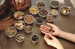 Đề xuất thêm 129 thuốc y cổ truyền vào danh mục được BHYT chi trả