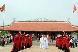 “Nguyên quán” câu hát thờ Vua