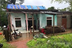 Xã Sen Ngư: Mưa lớn kèm theo lốc xoáy khiến nhiều nhà dân bị thiệt hại