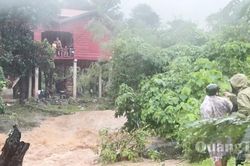 Mưa lớn gây ngập lụt một số khu vực tại xã Tân Lập