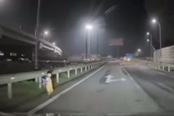 Bé trai đi lạc trên đường dẫn cao tốc Bến Lức - Long Thành