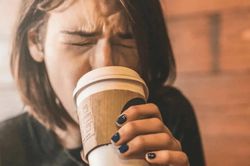 Thói quen uống trà, cà phê ở nhiệt độ rất nóng có nguy cơ mắc ung thư thực quản cao