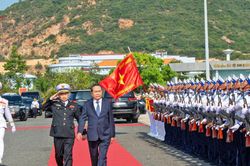 Chủ tịch Quốc hội Trần Thanh Mẫn thăm, làm việc với Quân chủng Hải quân