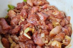 Loại rau bình dân rẻ tiền nhưng lại là 'vũ khí' giảm cân của chị em, đem xào với thịt nạc cực đưa cơm