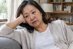 Hay mệt mỏi sau tuổi 50 có phải do thiếu vi chất?