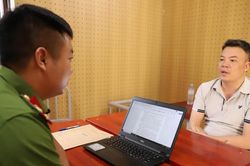 Khởi tố đối tượng giả danh cán bộ để 'xin' xe vi phạm
