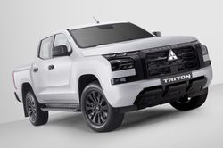 Vừa có doanh số kỷ lục, bán tải Mitsubishi Triton có ngay bản mới