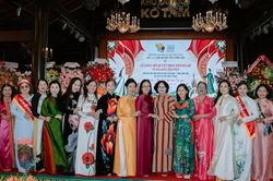 Áo dài hòa sắc cùng văn hóa đại ngàn Tây Nguyên