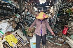 Mở 'đường sống' cho nhà trong hẻm nhỏ, đa năng - Bài 1: Lối thoát bị lửa bịt kín