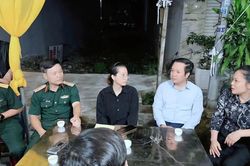 Bí thư Tỉnh uỷ Hưng Yên thăm hỏi, động viên gia đình Thiếu tá Trần Văn Tùng