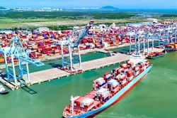 TP Hồ Chí Minh định hình hệ sinh thái cảng biển xanh và thông minh