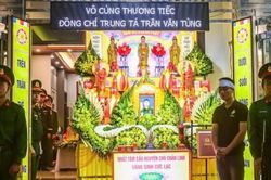 Con trai của Trung tá Trần Văn Tùng: 'Bố đâu rồi, sao đêm muộn rồi bố chưa về với con'