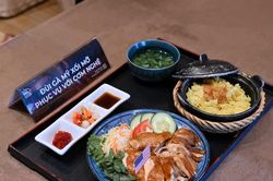 Tết Đoàn Viên trọn vẹn hương sắc cùng Đùi Gà Mỹ xối mỡ với cơm nghệ