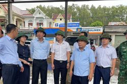 Phó Chủ tịch UBND tỉnh kiểm tra phòng chống thiên tai tại Quỳnh Mai, Quỳnh Phú