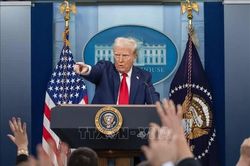 Tổng thống Mỹ Donald Trump đề cập khả năng tiếp quản dầu mỏ Iran