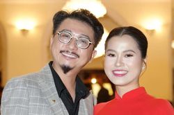 Hạnh phúc trọn vẹn của Hứa Minh Đạt và Lâm Vỹ Dạ sau 18 năm