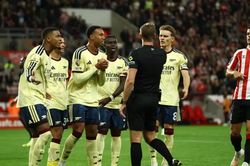 HLV Arsenal, Arteta nổi giận, chỉ trích trọng tài sau trận thắng Sunderland