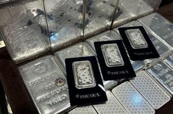 Thị trường bạc giảm mạnh chờ tín hiệu mới từ cuộc họp Fed