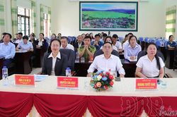 14 cán bộ các tỉnh Bắc Lào tham gia bồi dưỡng, thực tế tại Điện Biên