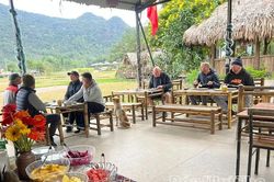 Mai Châu gắn phát triển kinh tế với bảo vệ môi trường