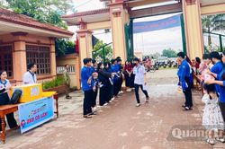 Tạo nguồn kế cận cho Đảng