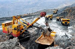 Bộ Công Thương đề nghị phối hợp triển khai thực hiện chức năng, nhiệm vụ quản lý nhà nước về khu công nghiệp, địa chất và khoáng sản