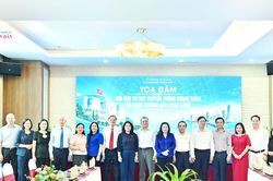 Đổi mới tư duy truyền thông chính sách - Từ nghị trường đến cuộc sống Dòng chảy hai chiều của truyền thông chính sách