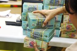 NIM ngân hàng ngày càng chịu nhiều sức ép