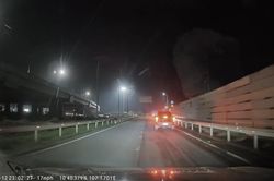 Sự thật vụ bé trai vừa chạy vừa nói 'ba bỏ con rồi' trên đường dẫn cao tốc giữa đêm